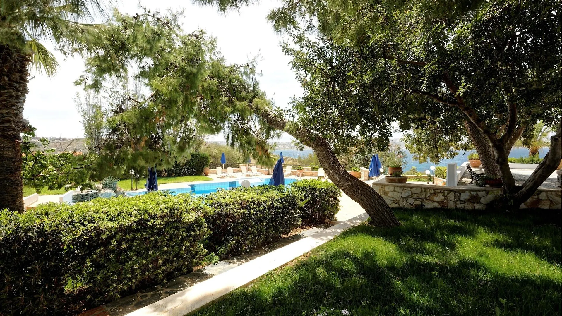 Alianthos Suites Tersanas 3*,