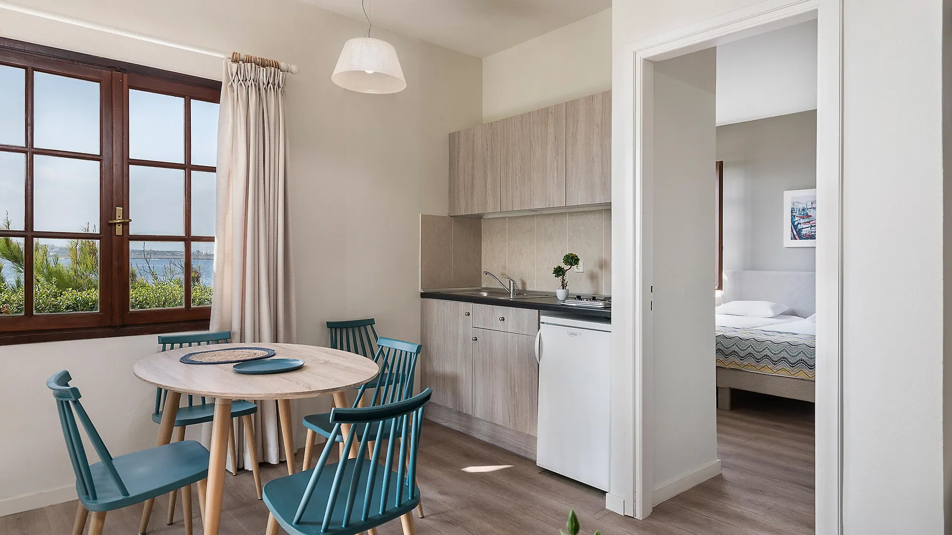 Alianthos Suites Tersanas