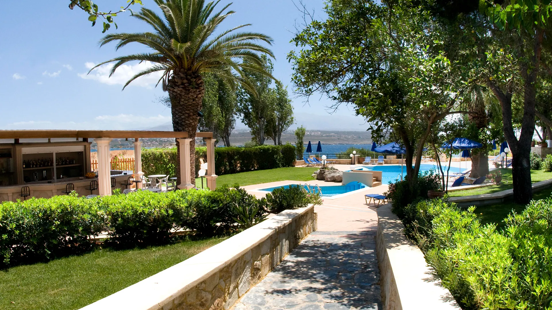 Alianthos Suites Tersanas 3*,