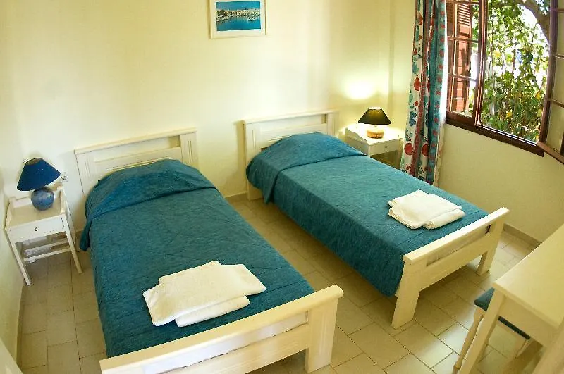 Alianthos Suites Tersanas Aparthotel